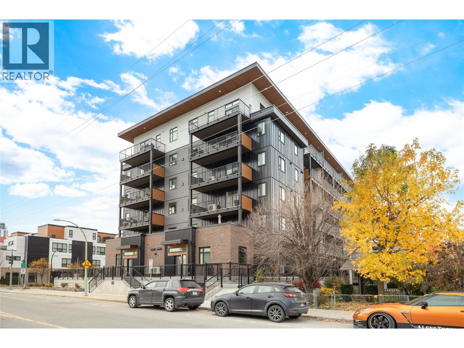 #105 660 Cawston Avenue Unit# 105 - 16