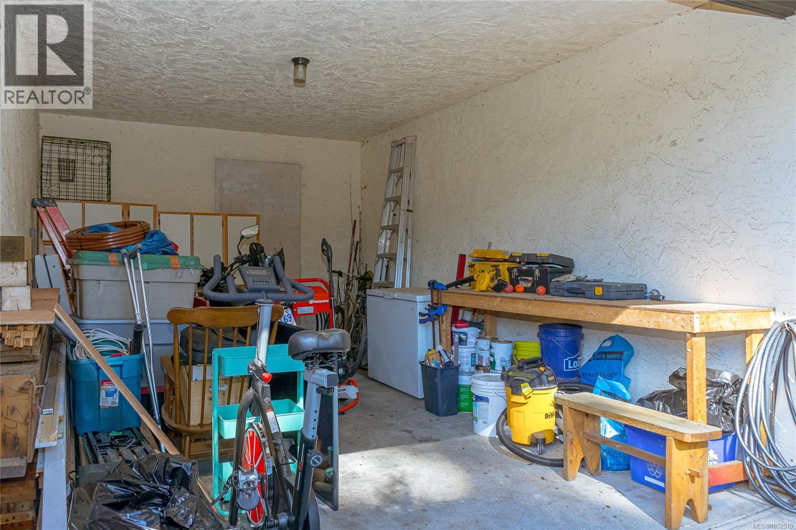 #B 614 EVANS DR - 16