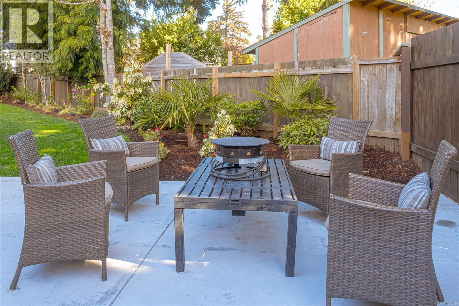 #B 614 EVANS DR - 19