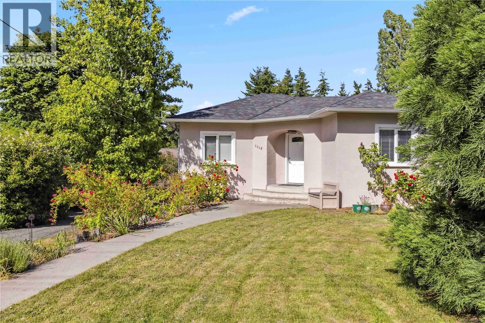 1112 Craigflower Rd - 1