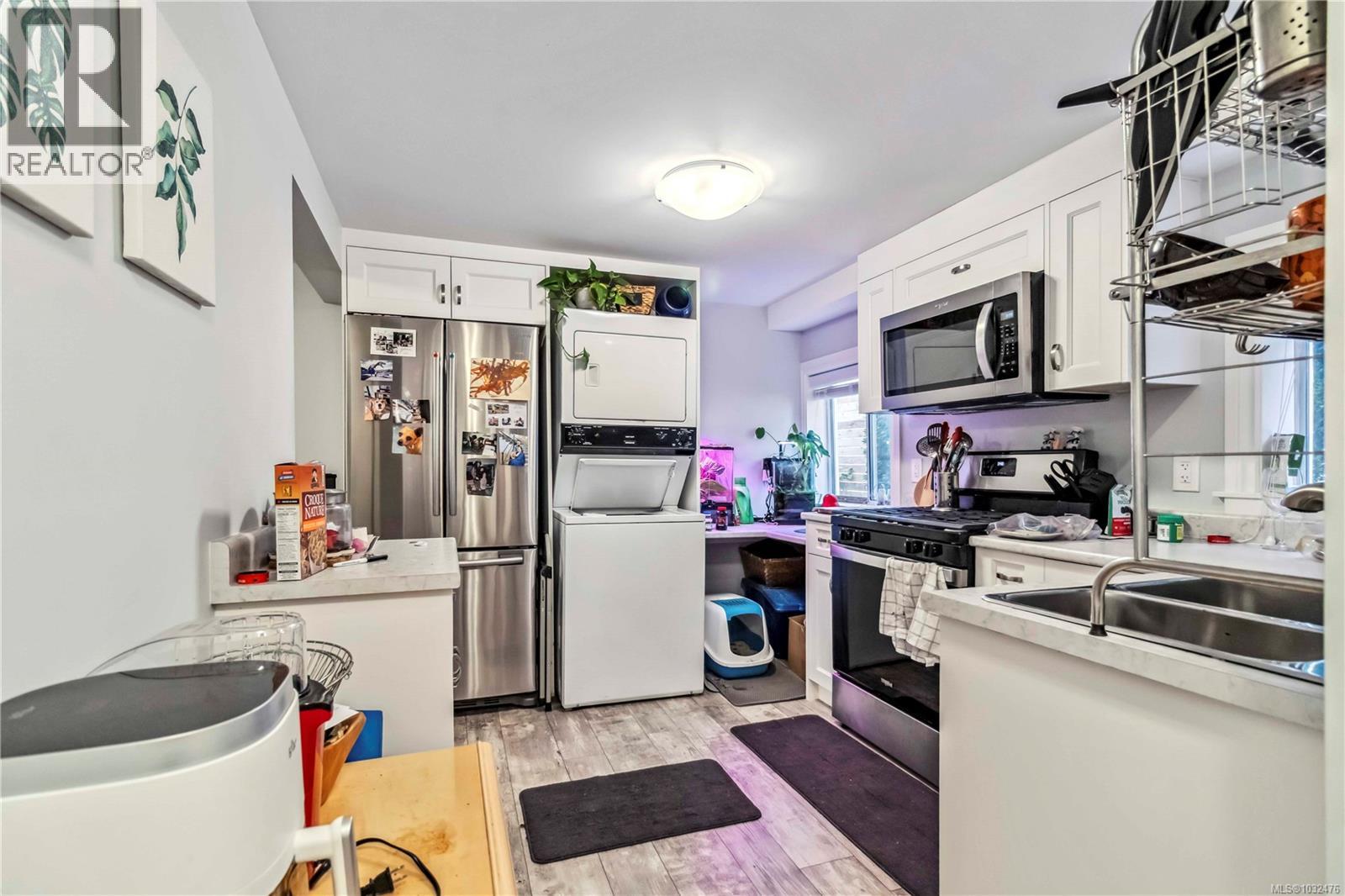 1112 Craigflower Rd - 29