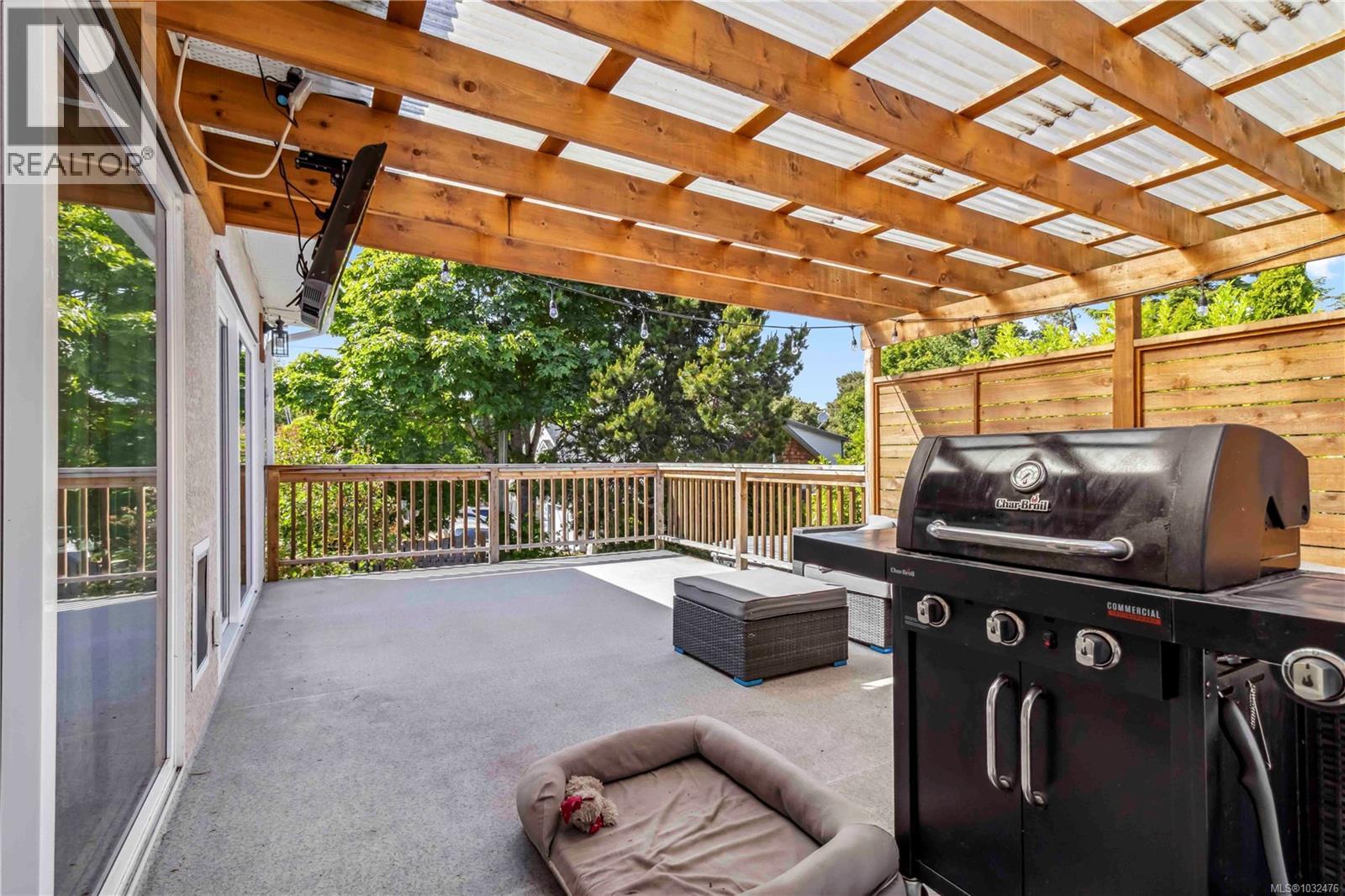 1112 Craigflower Rd - 31