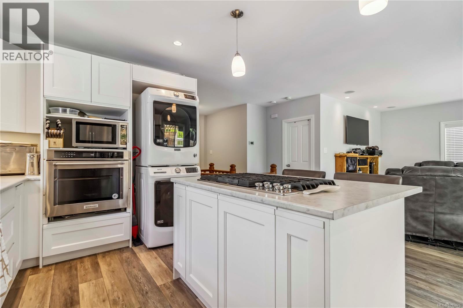1112 Craigflower Rd - 5