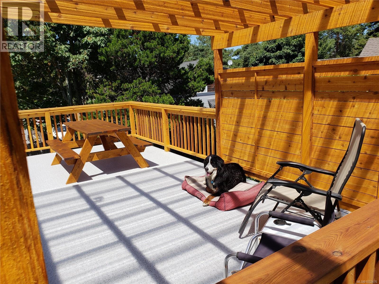 1112 Craigflower Rd - 9
