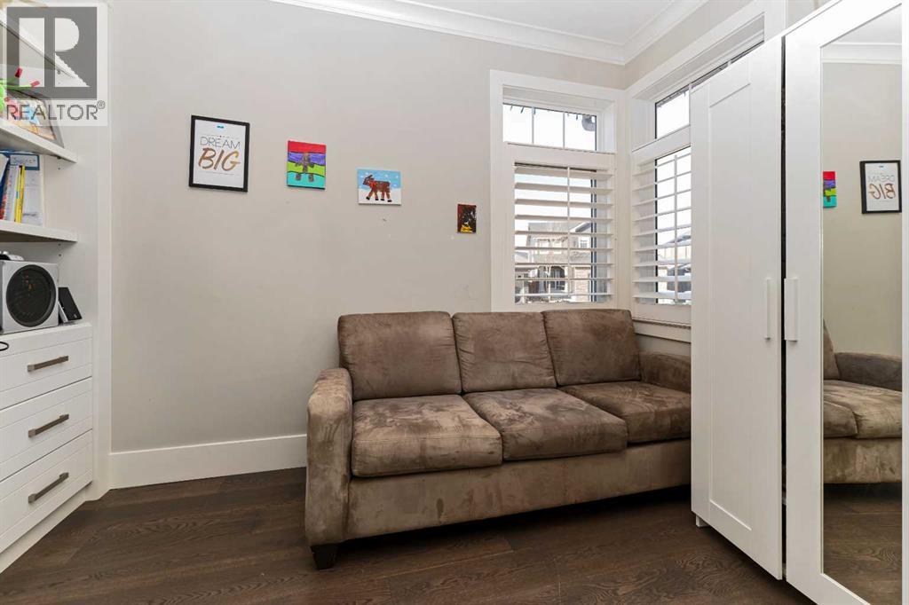 129 KINNIBURGH GARDENS - 3
