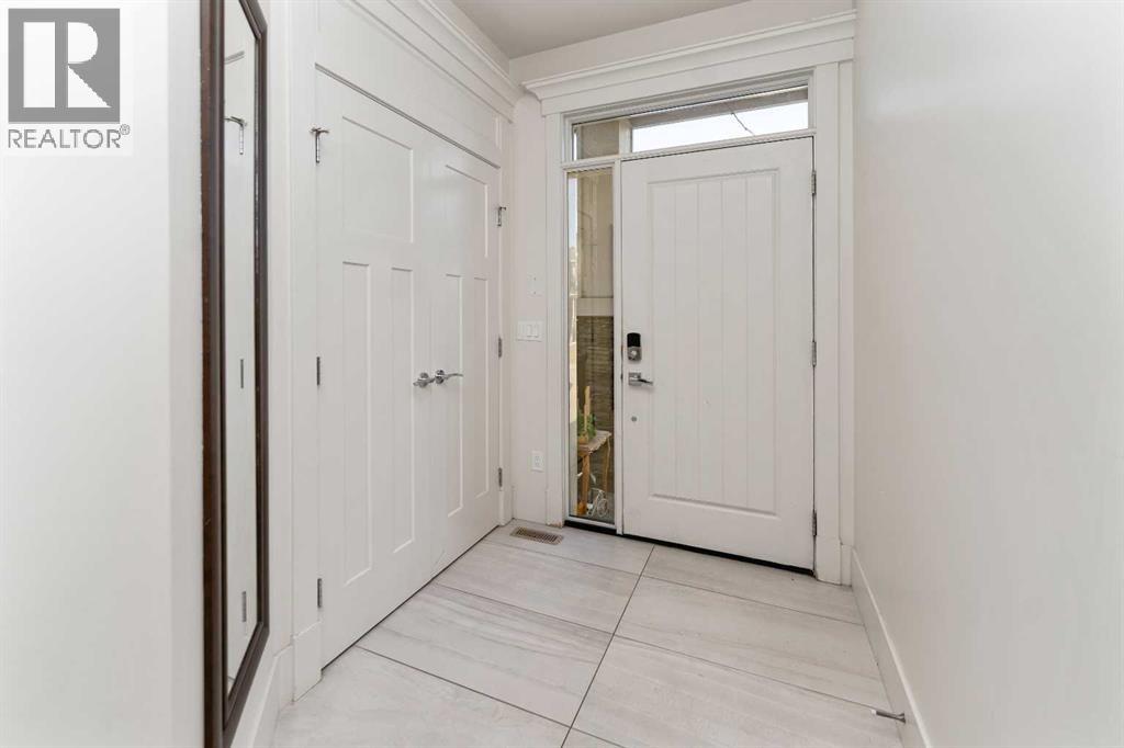 129 KINNIBURGH GARDENS - 2
