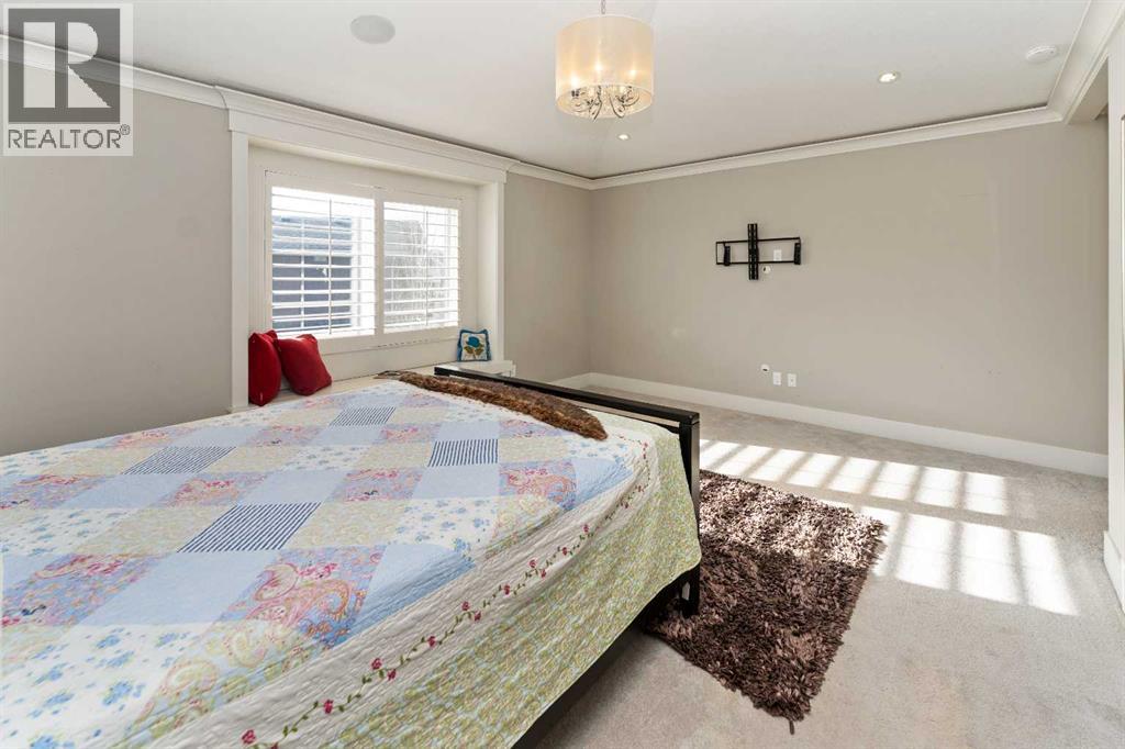 129 KINNIBURGH GARDENS - 24