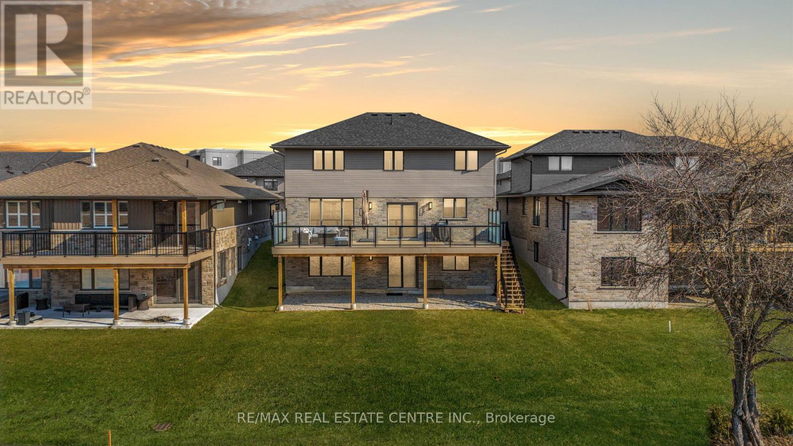 70 REA DRIVE - 42