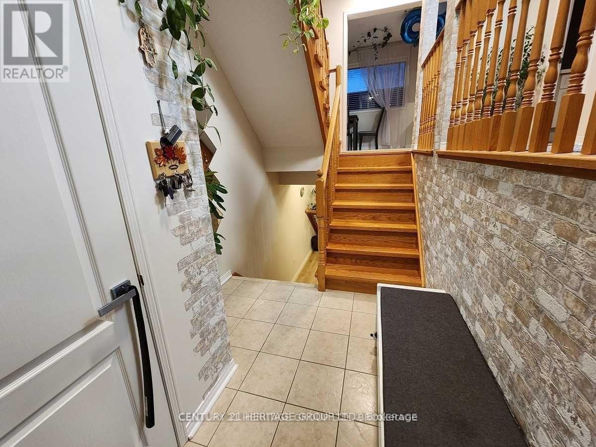 99 LUCENA CRESCENT — photo 20