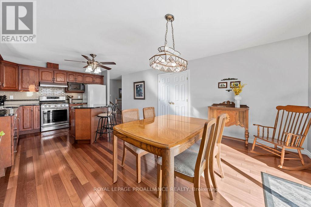 5 SIMCOE DRIVE — photo 19