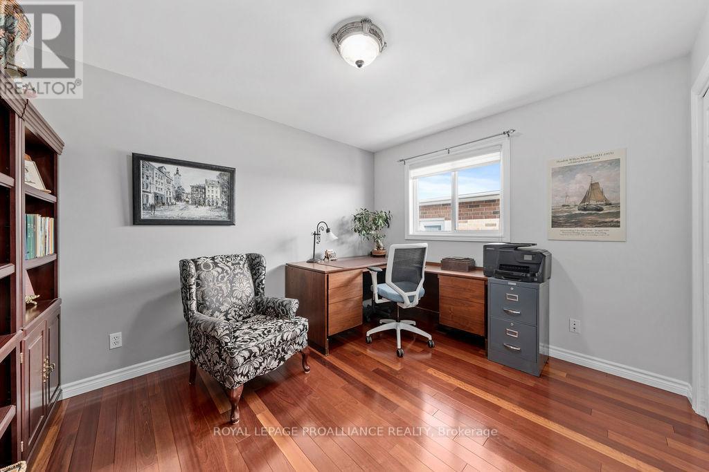 5 SIMCOE DRIVE — photo 26