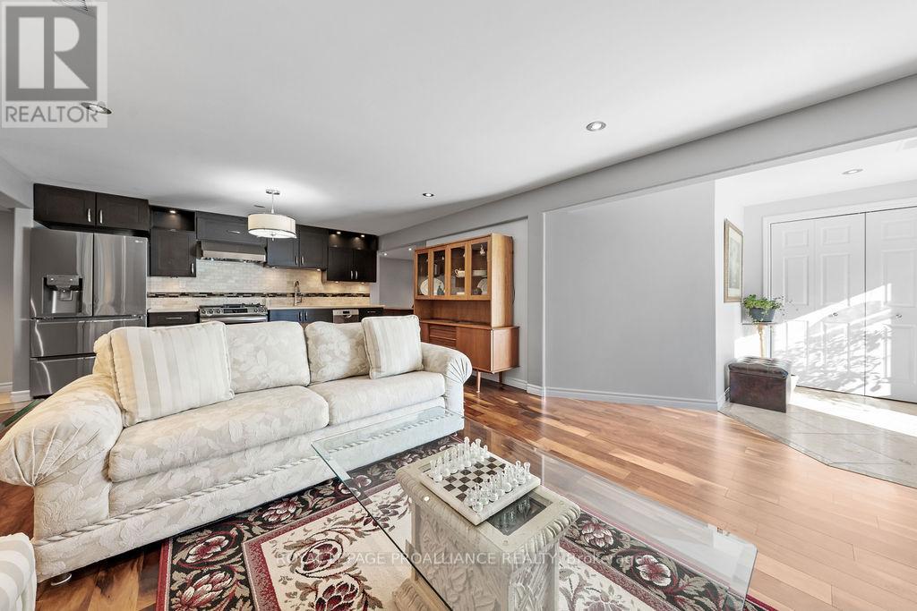 5 SIMCOE DRIVE — photo 39