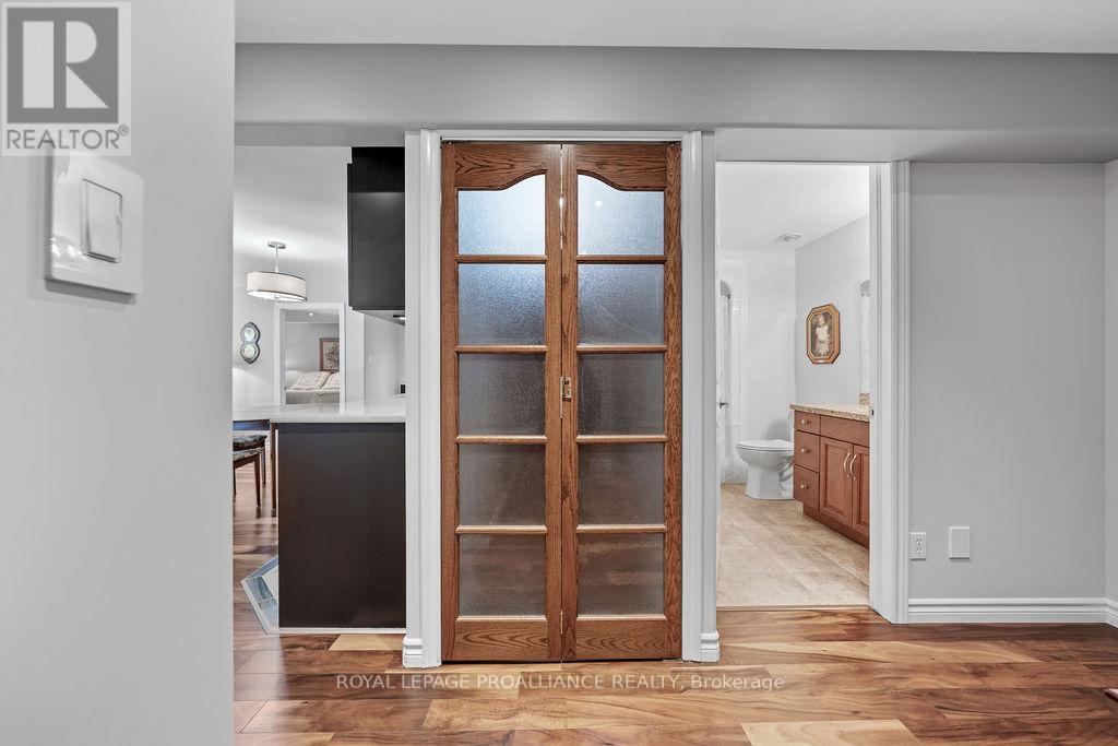5 SIMCOE DRIVE — photo 30
