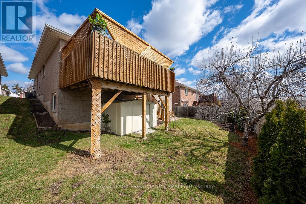 5 SIMCOE DRIVE — photo 42