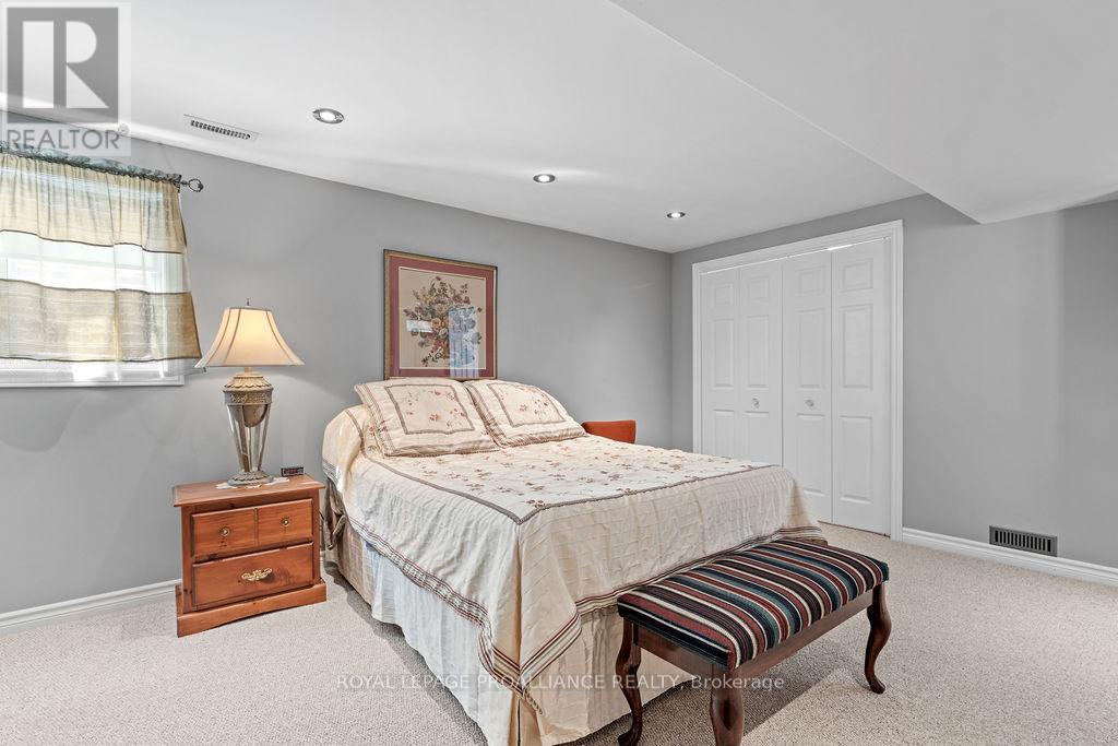 5 SIMCOE DRIVE — photo 46