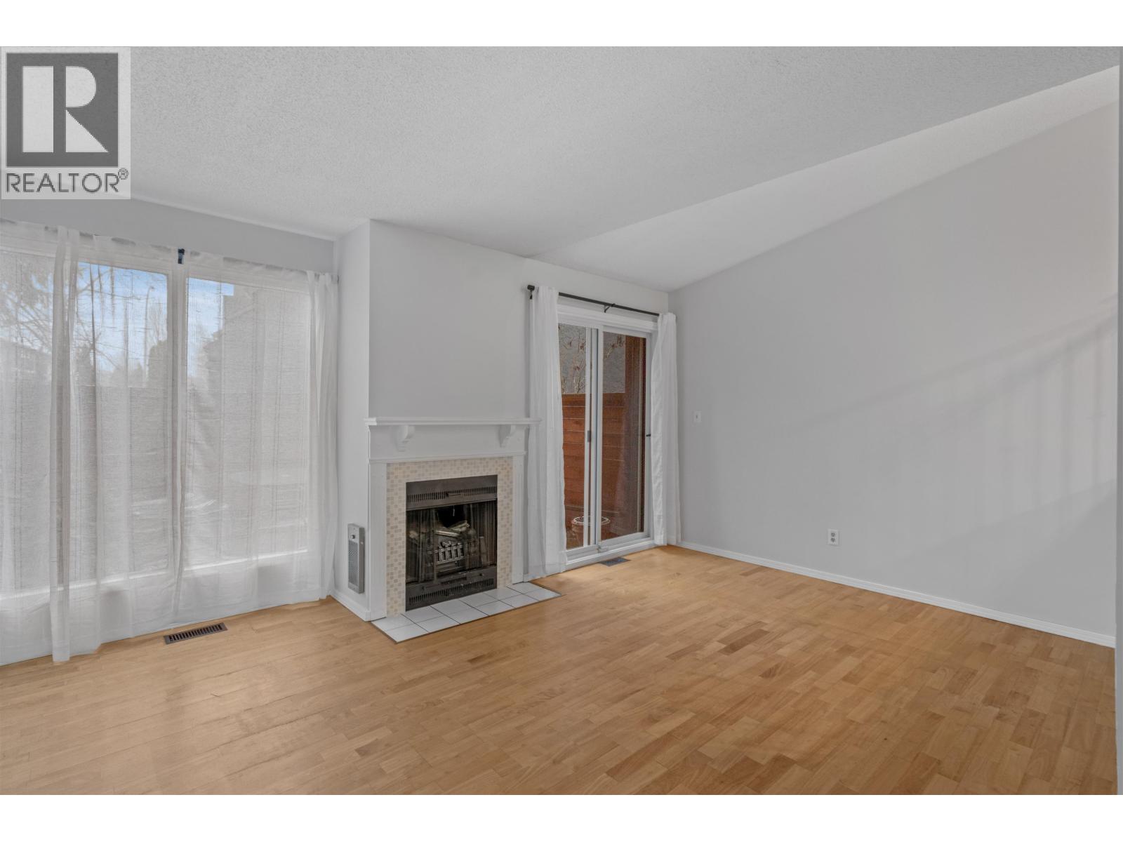 Photo 12 of 28 — 125 101 TABOR BOULEVARD · Prince George, BC