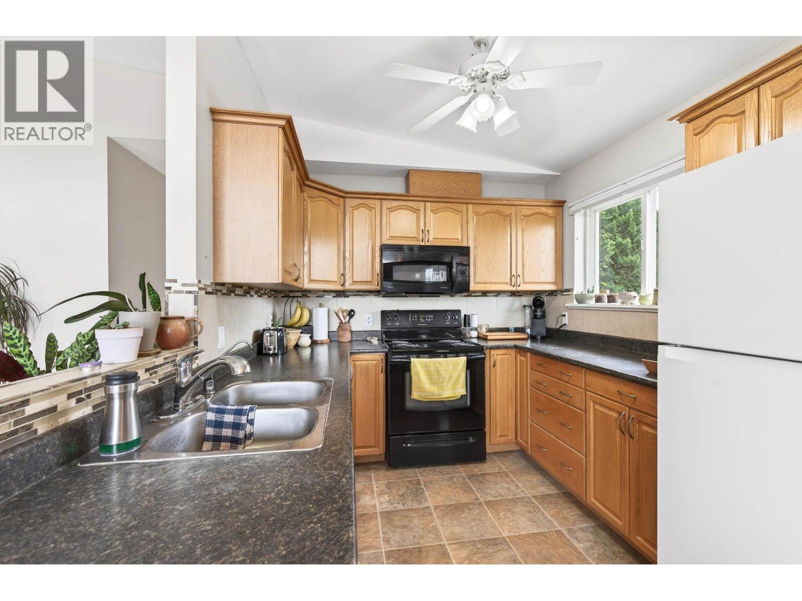1008 VISTA POINT Road - 10