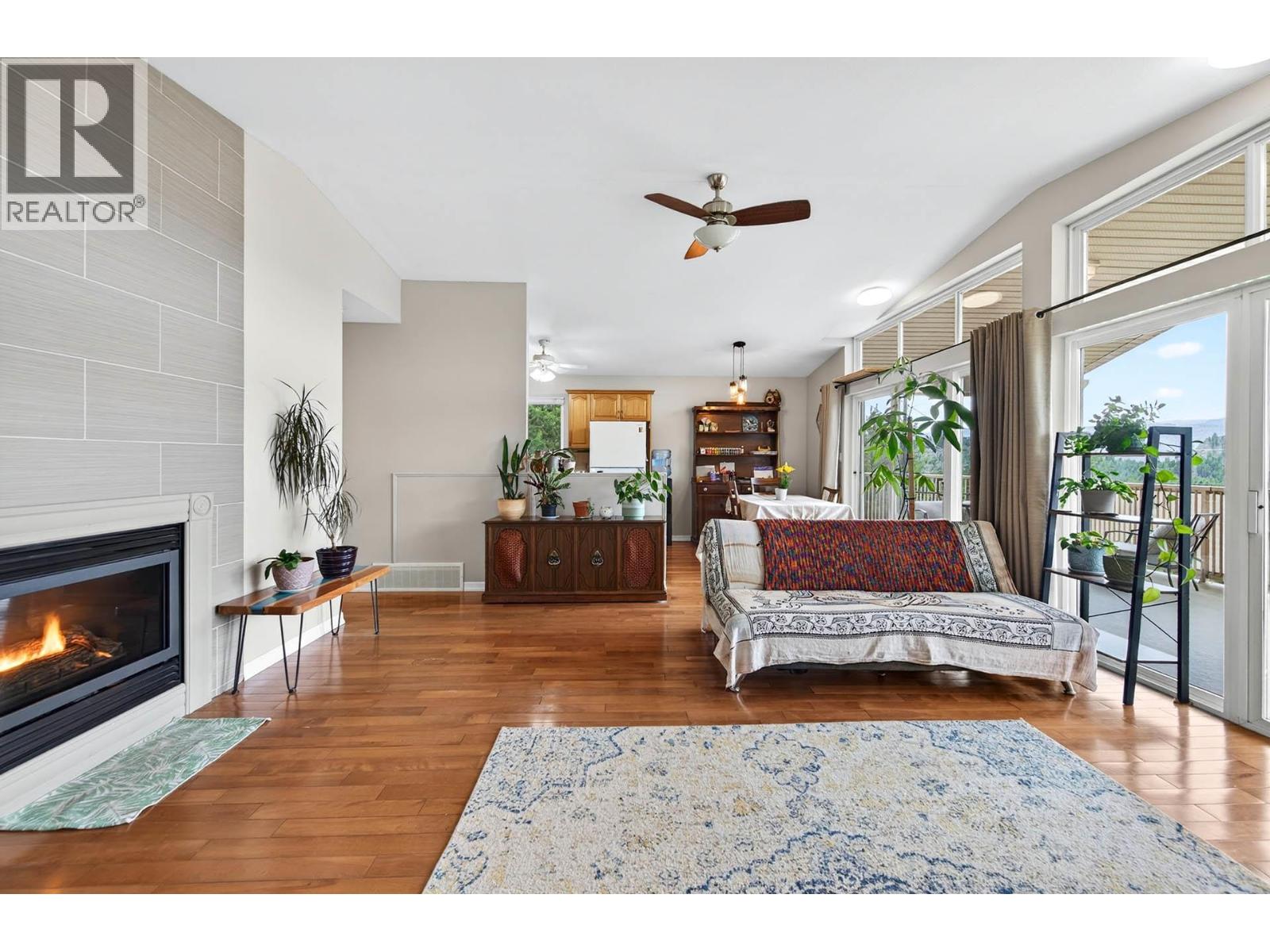 1008 VISTA POINT Road - 4