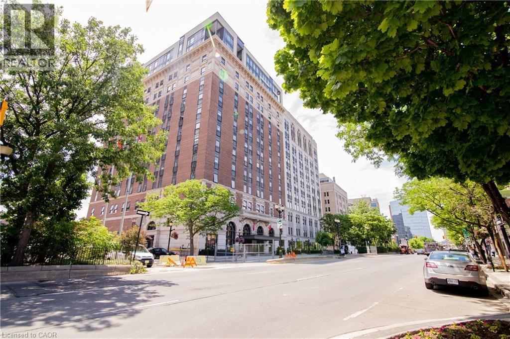 #717 118 KING STREET E - 2
