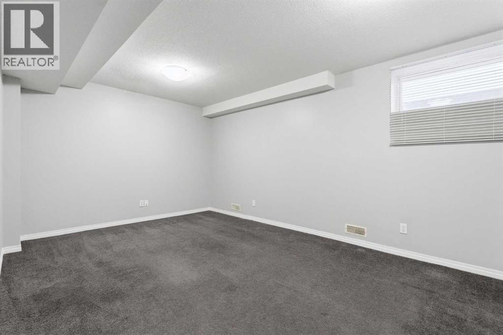 Single Family House for Sale in   Tarawood Lane NE Taradale Calgary 