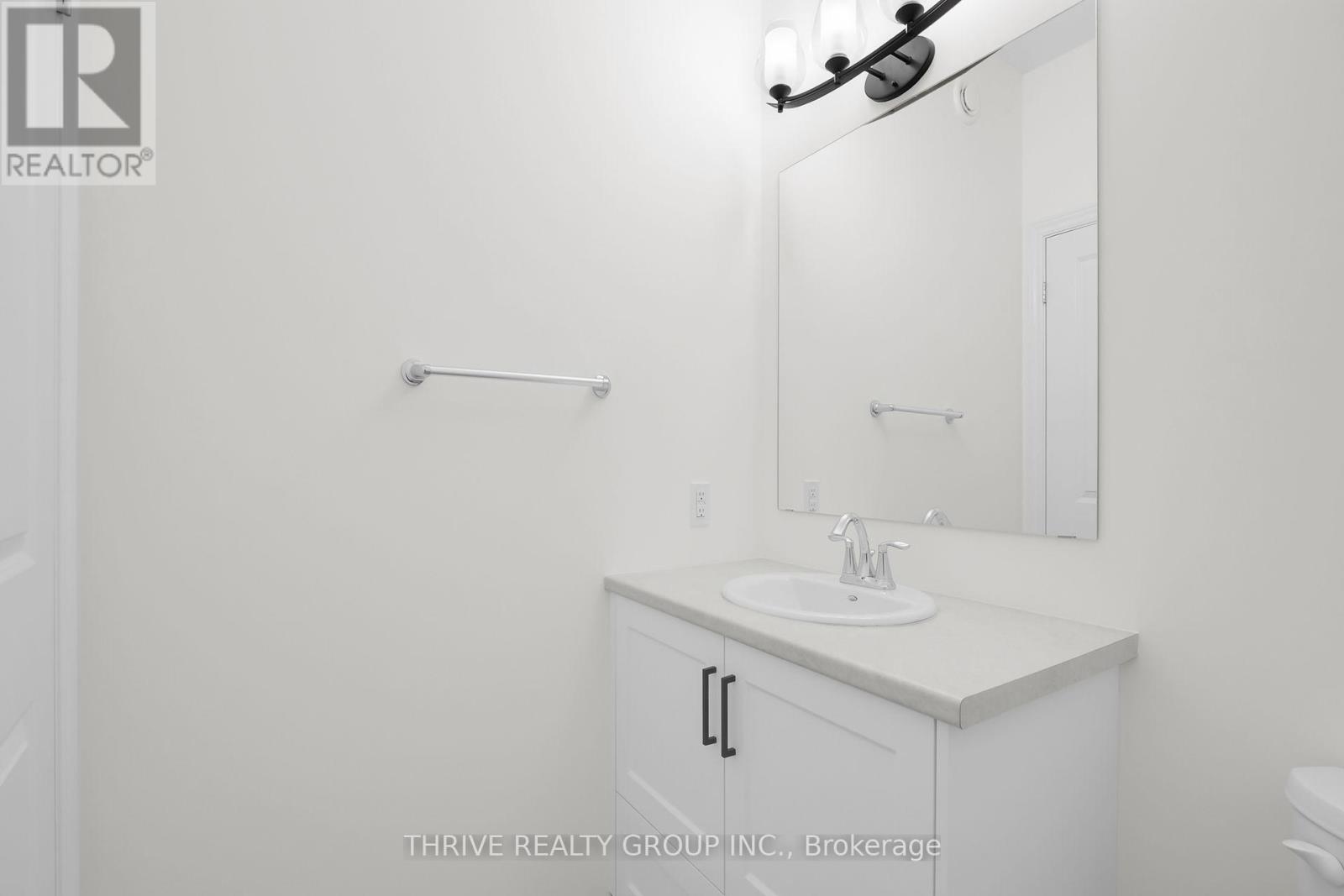 64 BASIL CRESCENT — photo 19