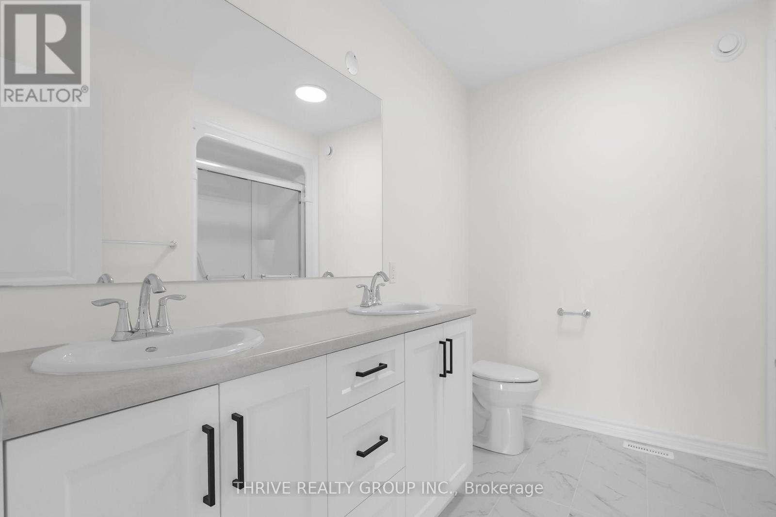 64 BASIL CRESCENT — photo 26