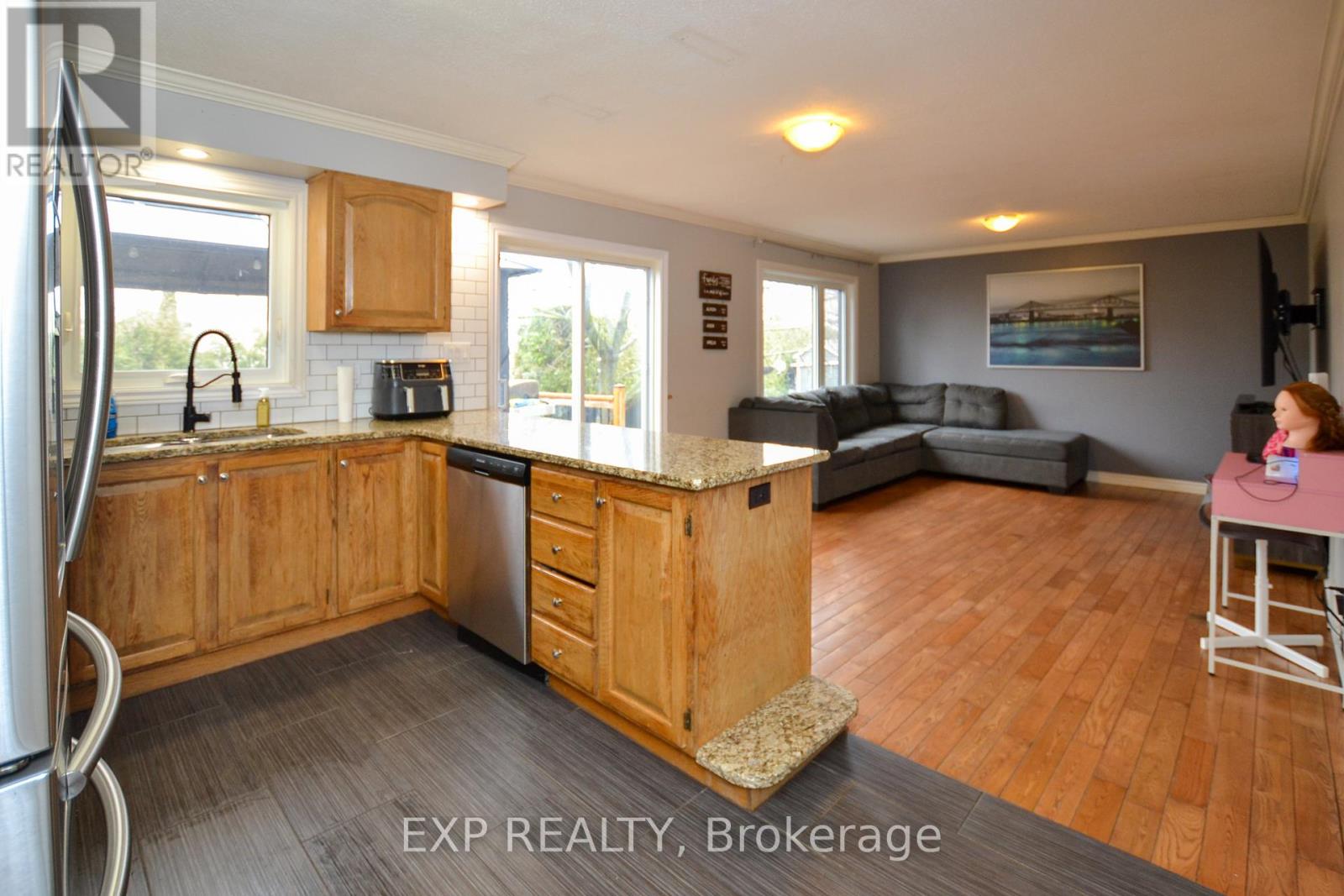 965 BELVEDERE AVENUE — photo 6