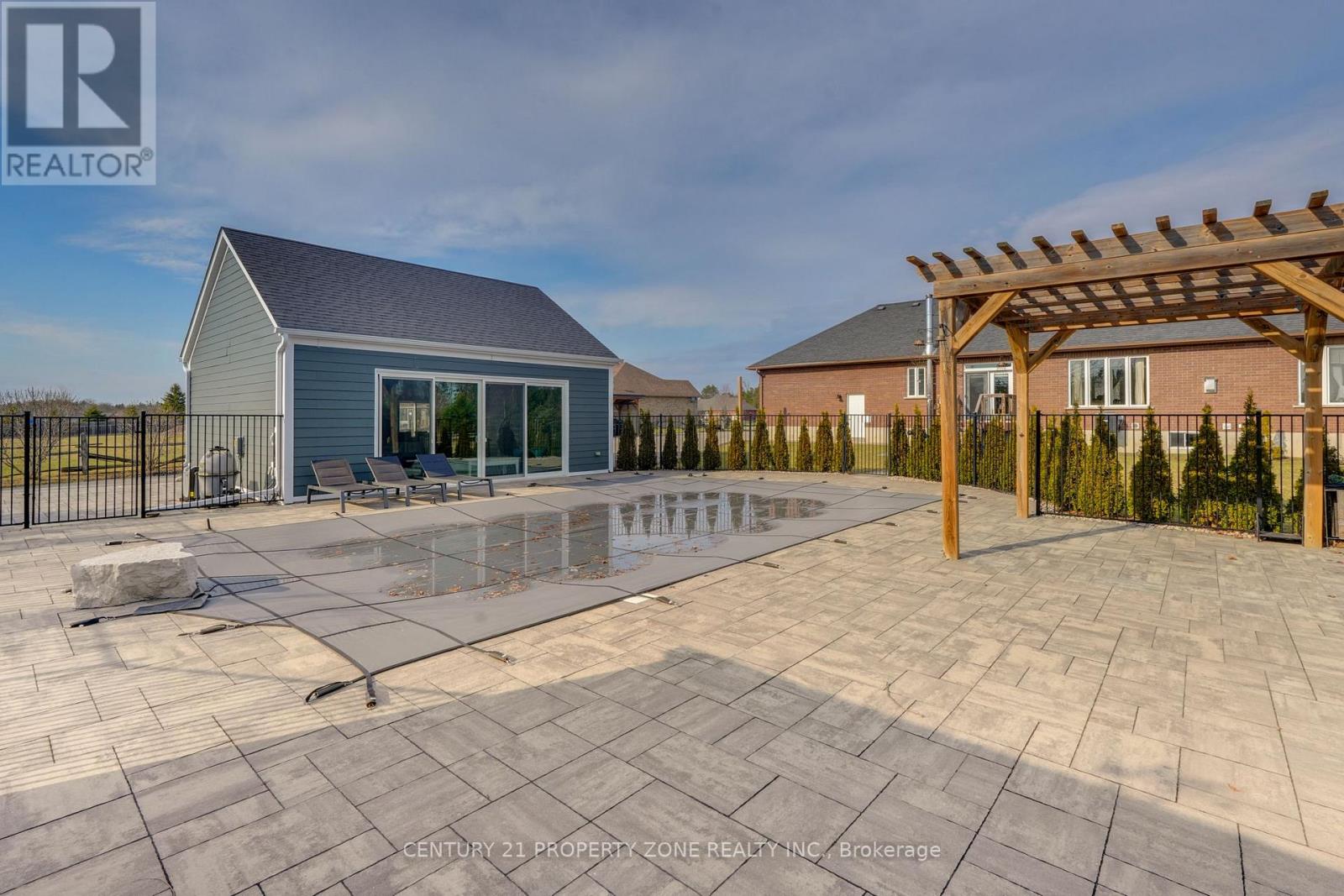 2 HARRY PARKER PLACE - 42