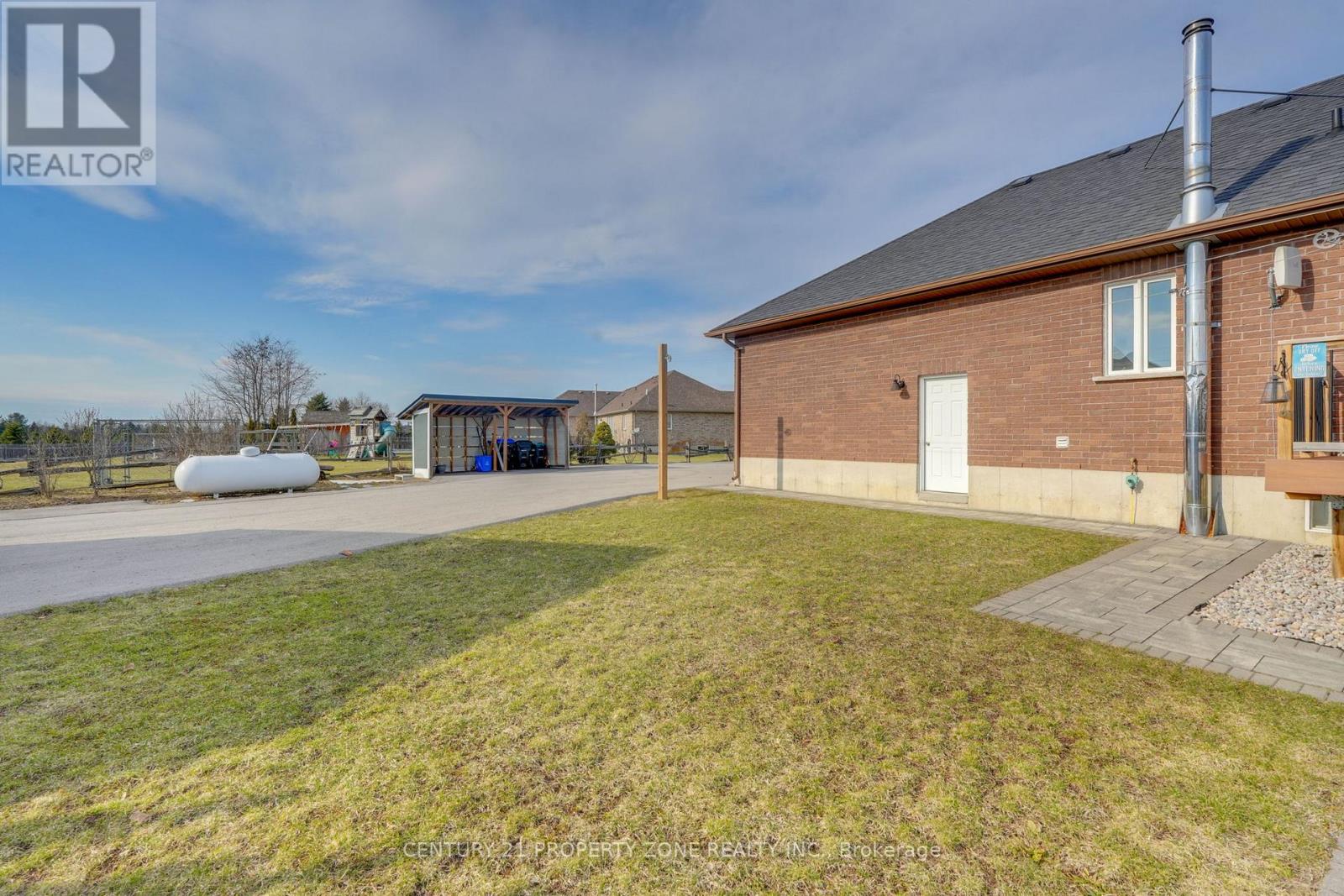 2 HARRY PARKER PLACE - 45