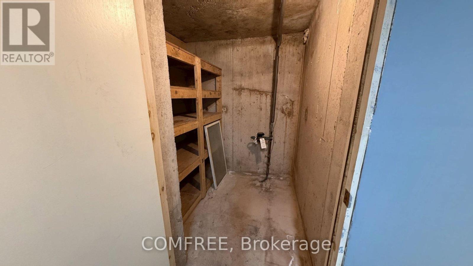 6387 RIALL STREET - 22