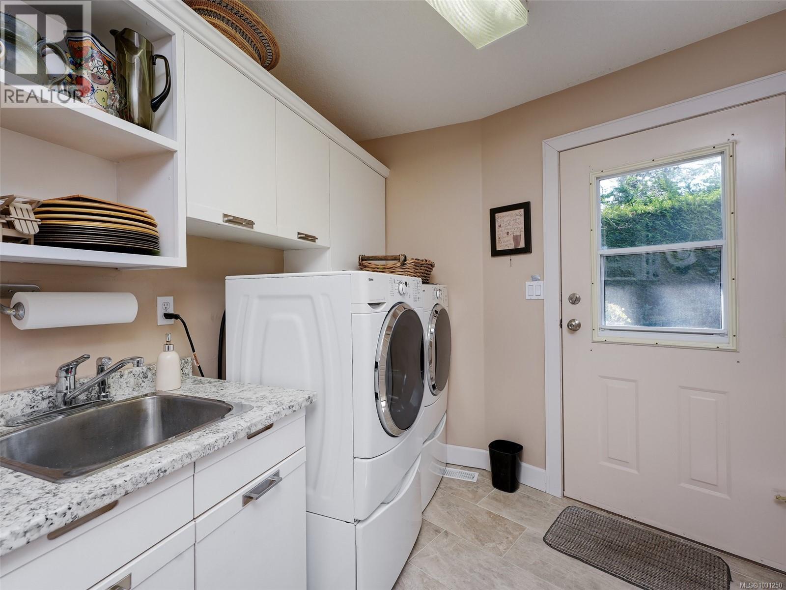  4329 Stoneywood Lane, Saanich