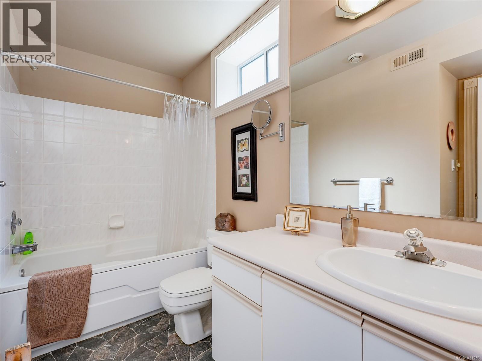  4329 Stoneywood Lane, Saanich