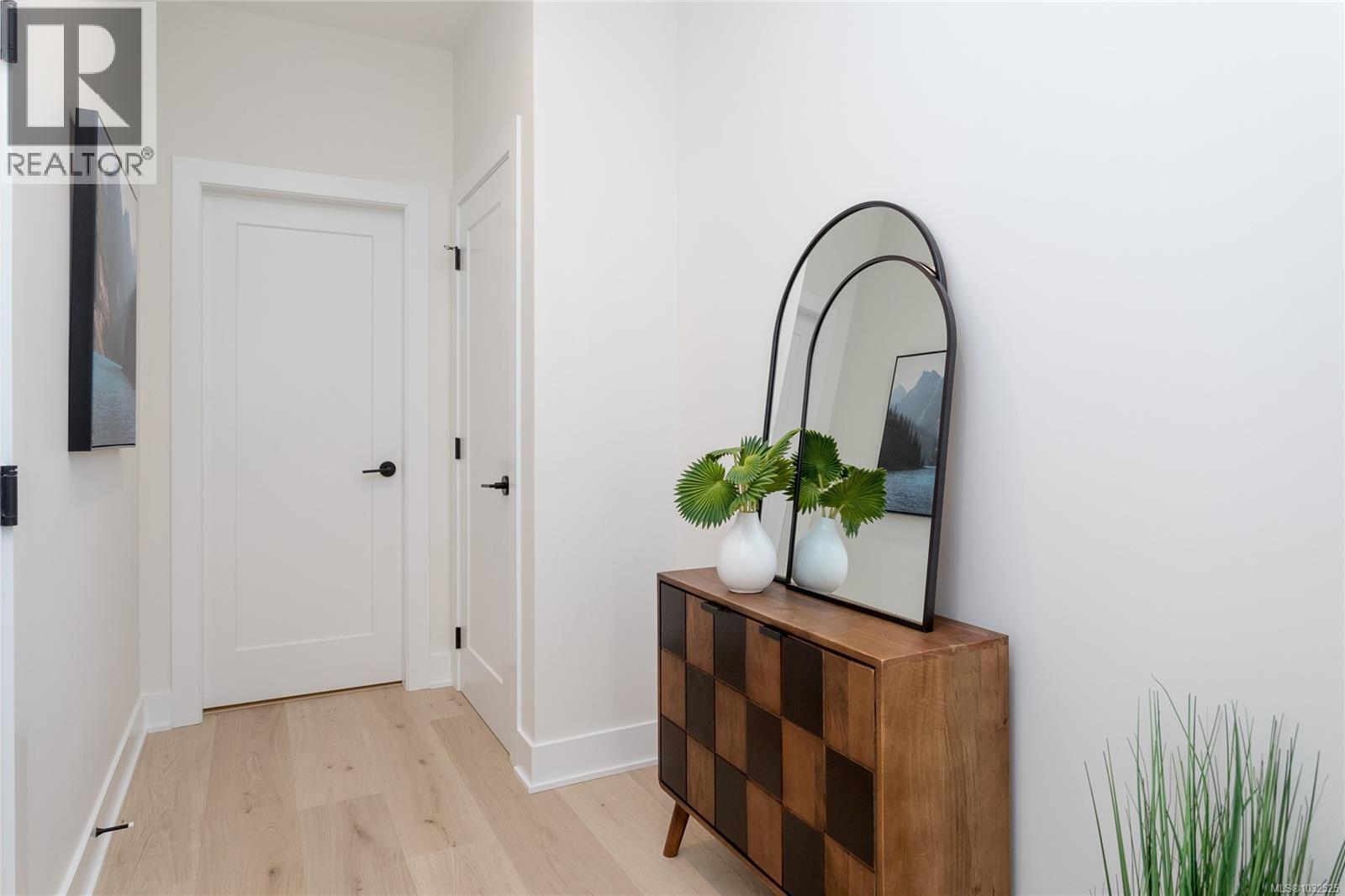  1417 Dolomite Ridge, Langford