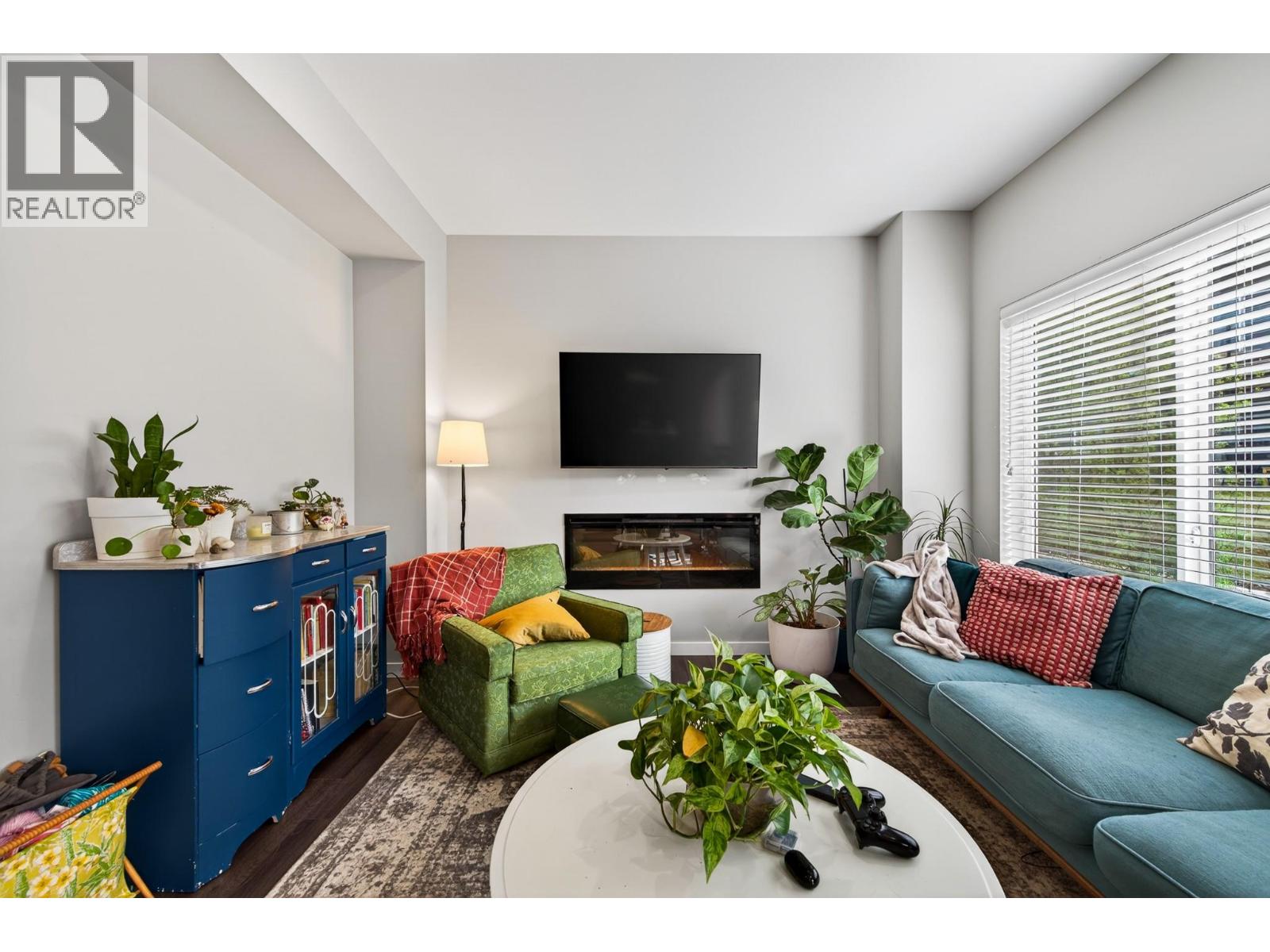 #135 1993 QU'APPELLE BOULEVARD LOT# 33 - 6