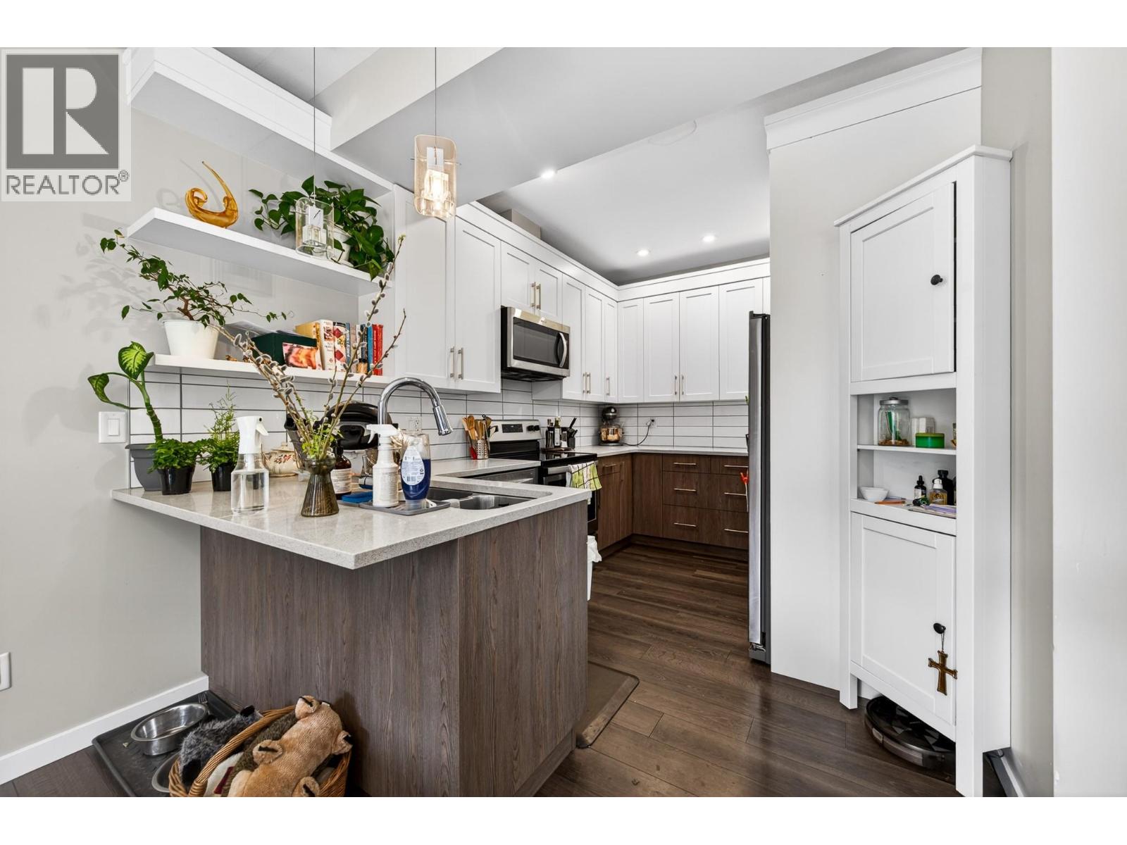 #135 1993 QU'APPELLE BOULEVARD LOT# 33 - 8