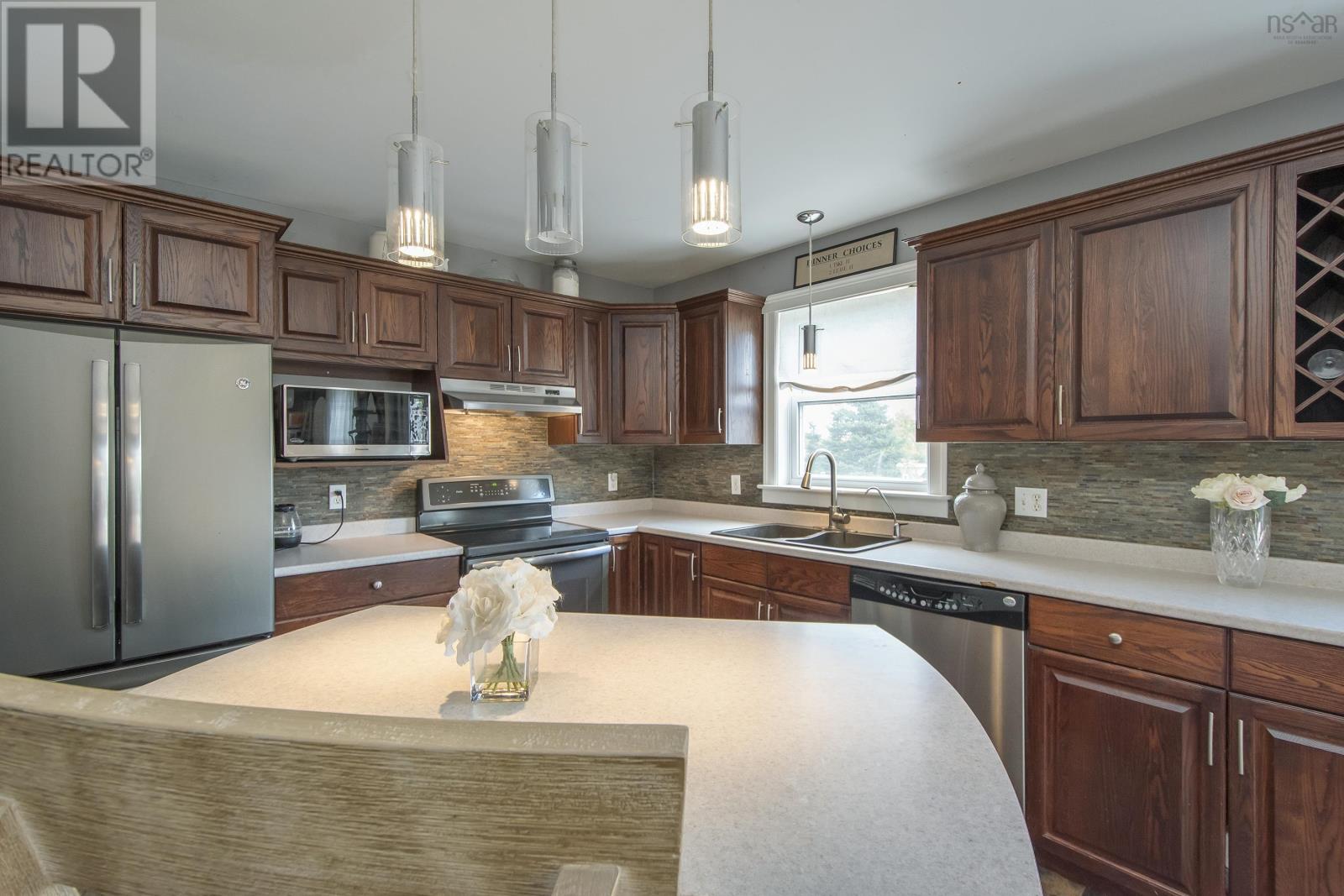 Property 36 of 49 of 120 Willow Avenue