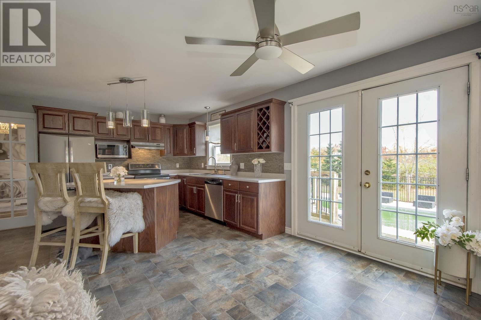 Property 22 of 49 of 120 Willow Avenue