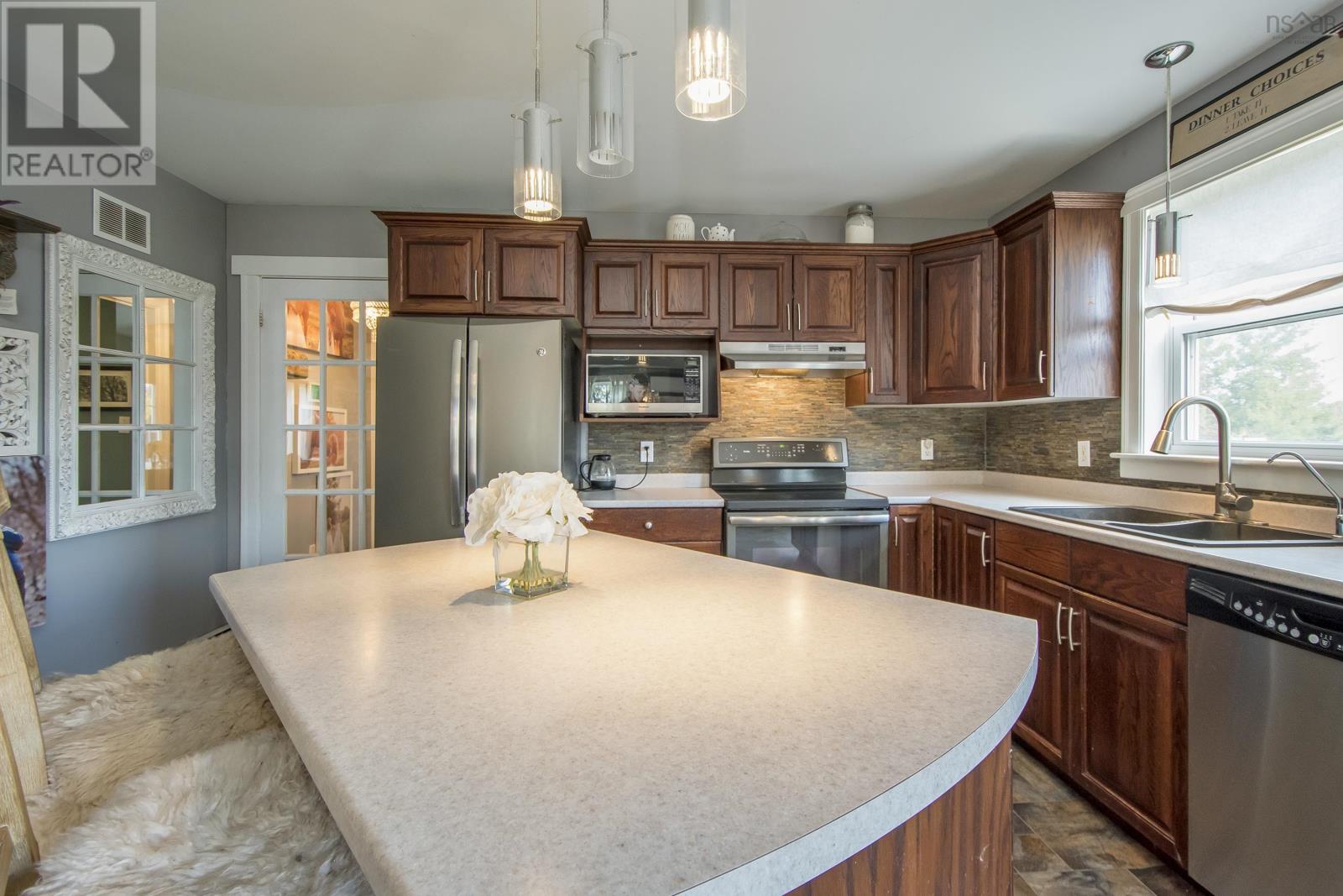 Property 46 of 49 of 120 Willow Avenue