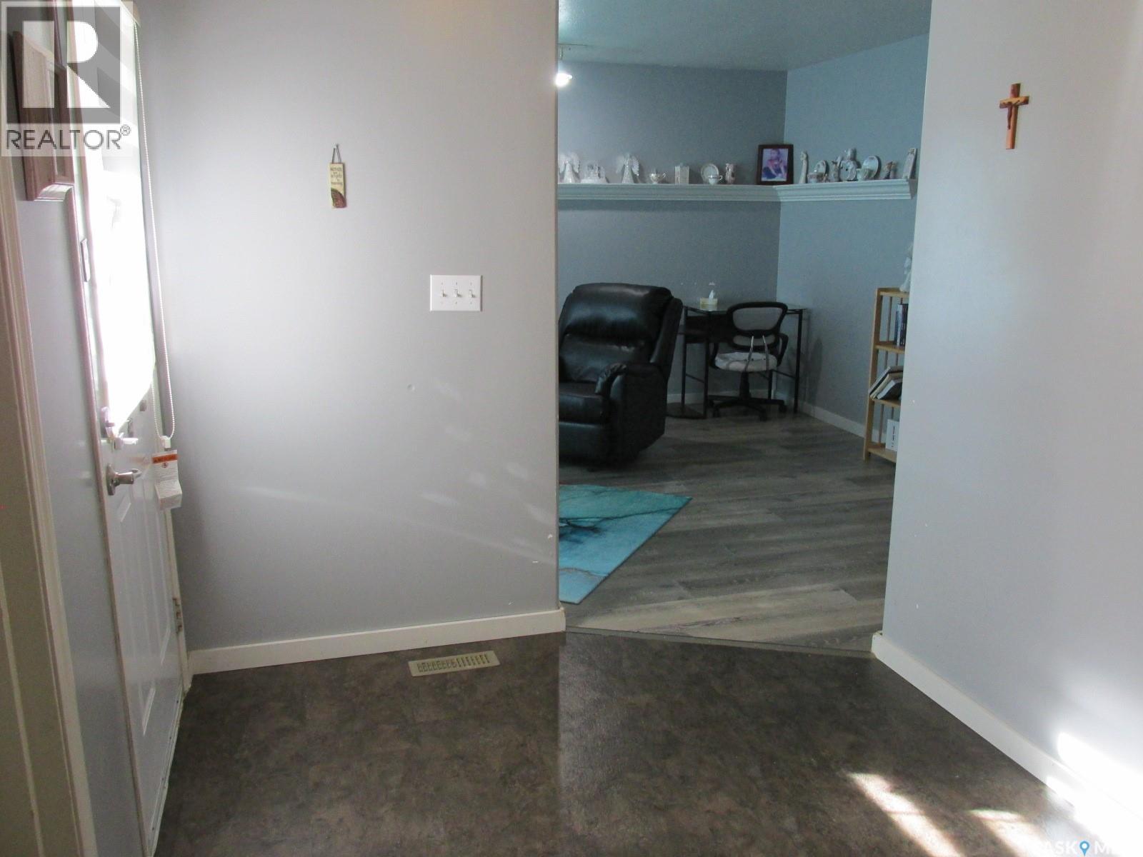 613 9th AVENUE W — photo 7