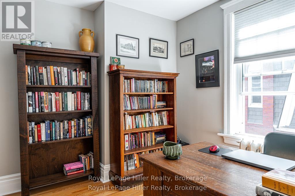 180 ELIZABETH STREET — photo 27