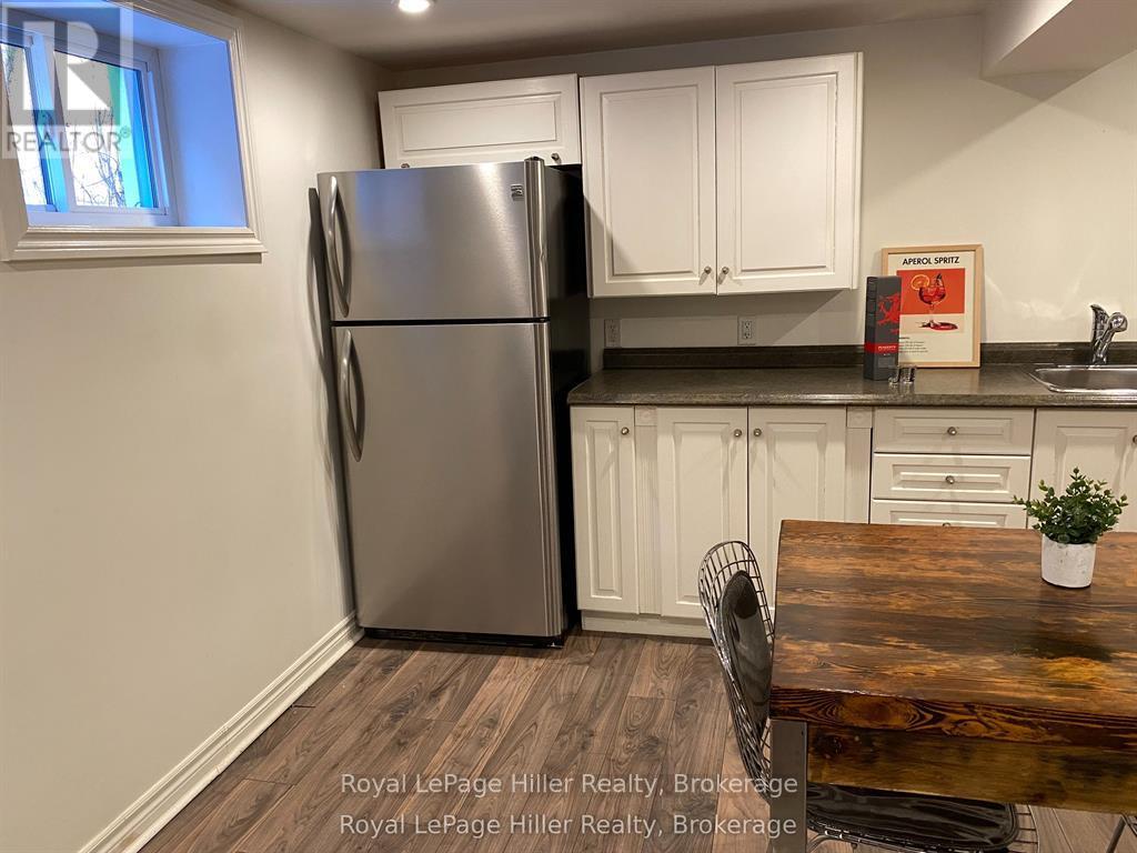 180 ELIZABETH STREET — photo 32