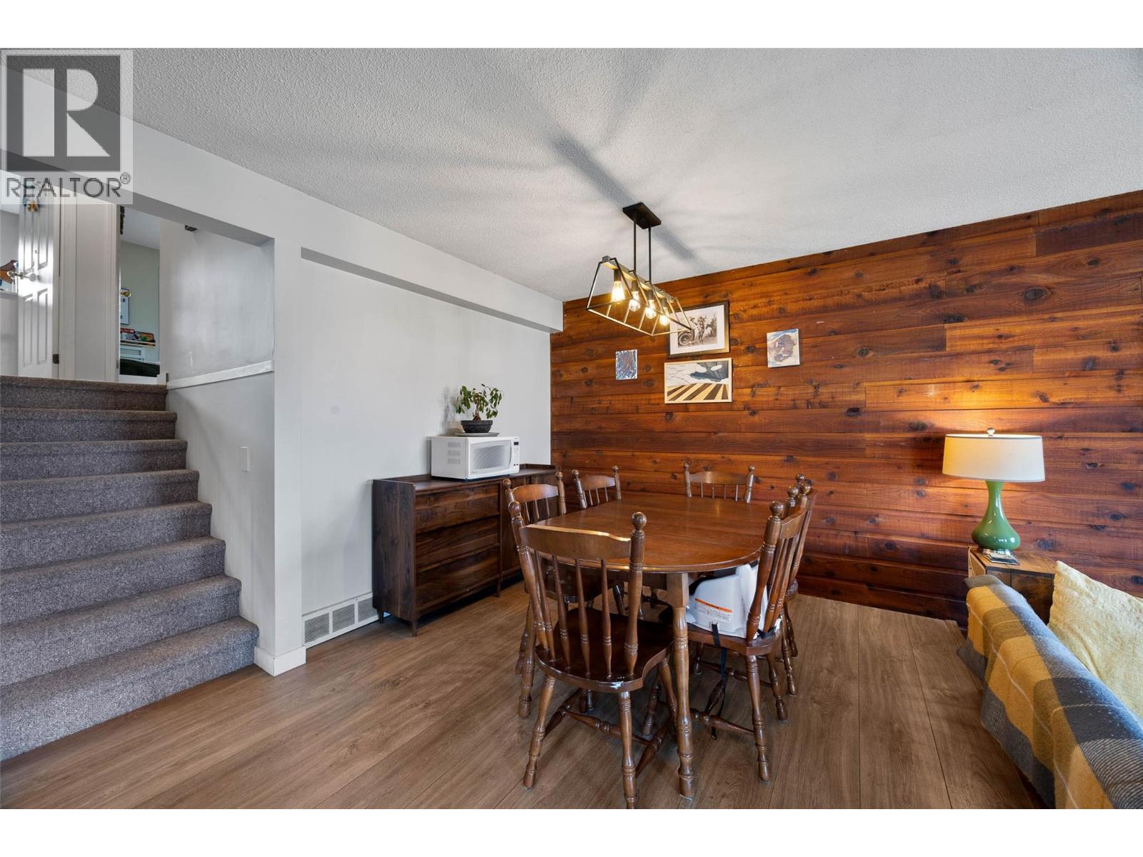 #21 250 PEMBERTON TERRACE - 5