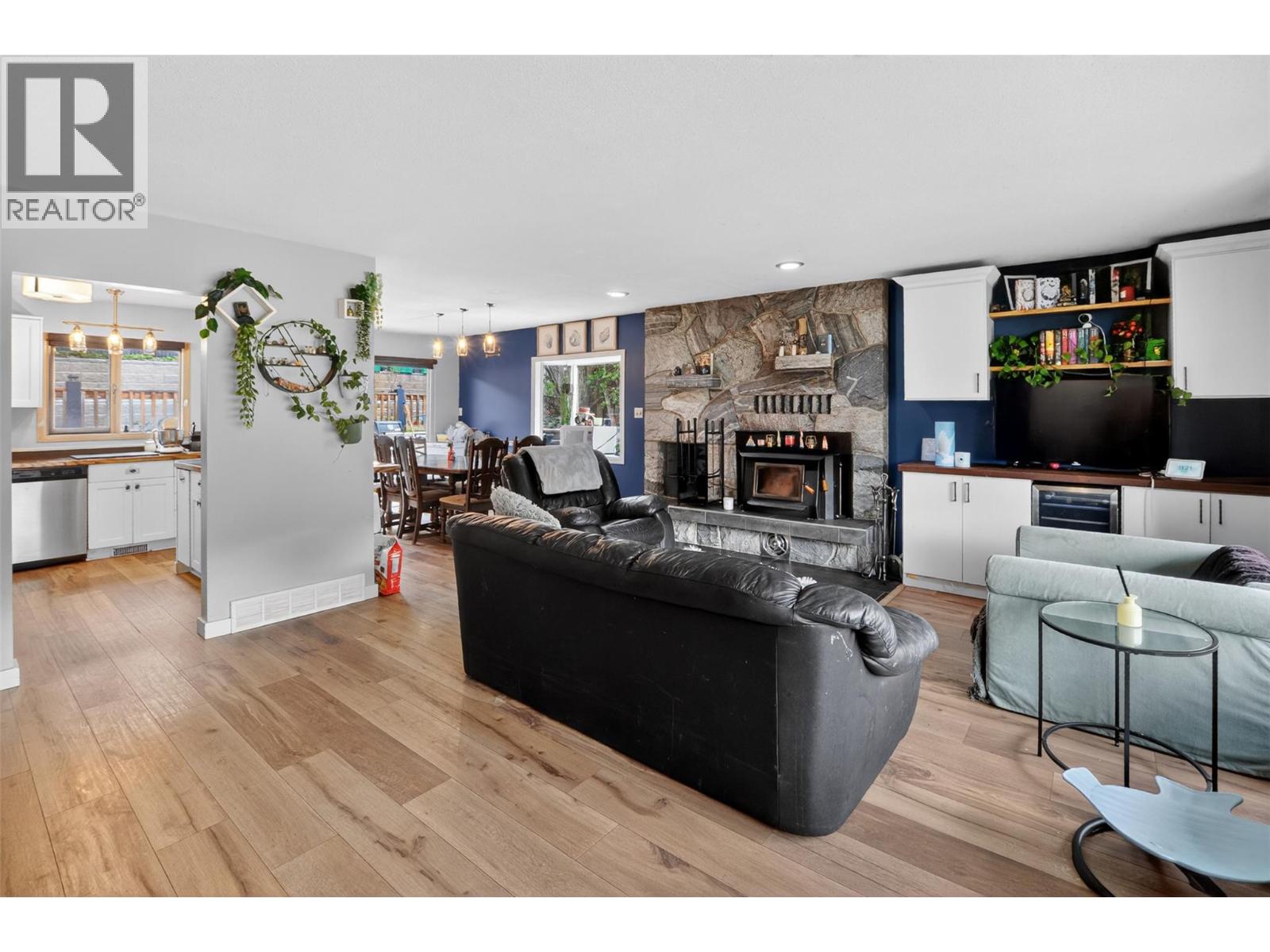 716 Mosley Place - 4