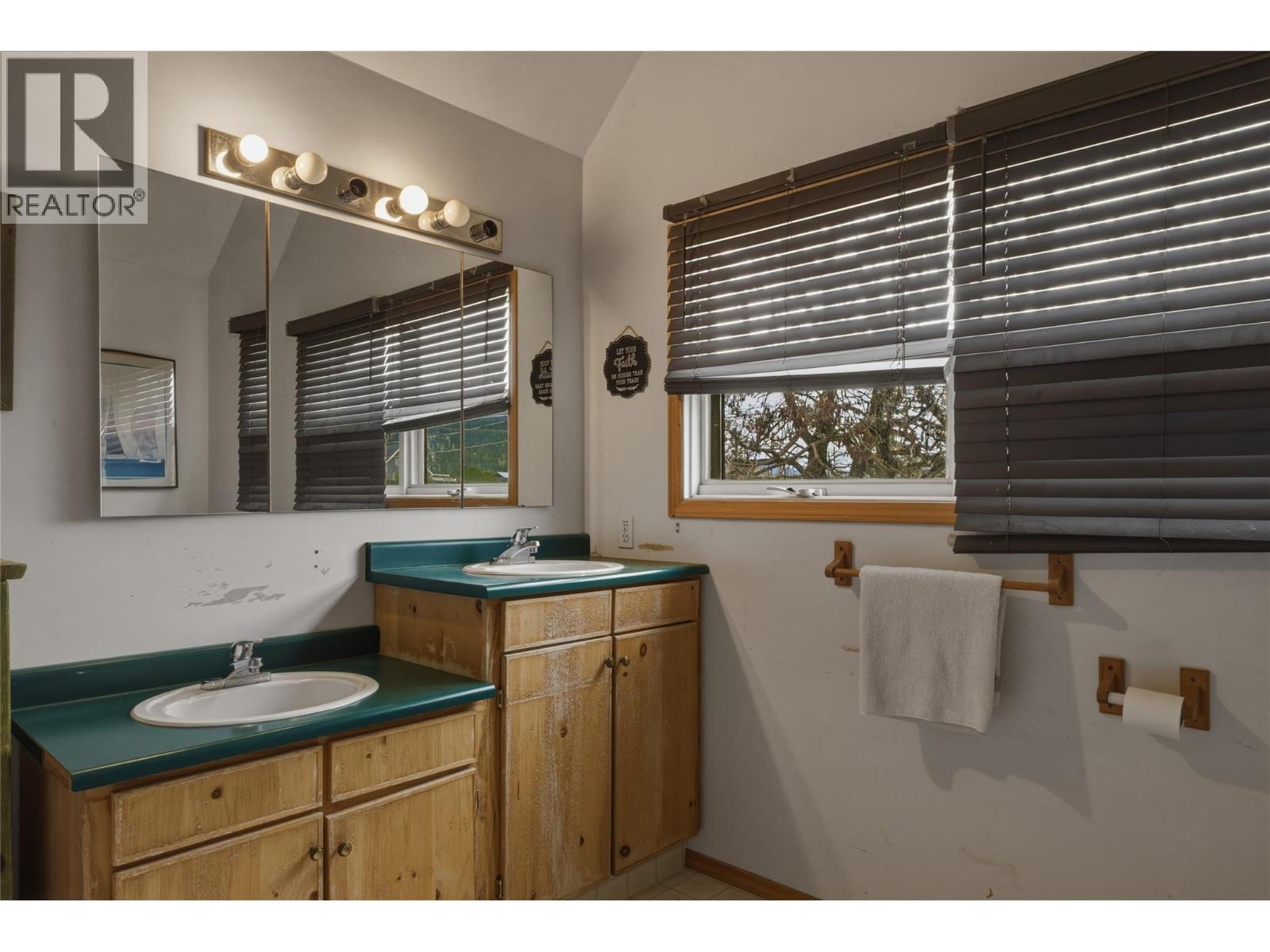 4864 SOUTH GRANDVIEW FLATS ROAD - 24