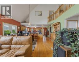 4864 South Grandview Flats Road, Spallumcheen, BC V4Y0P5 Photo 13