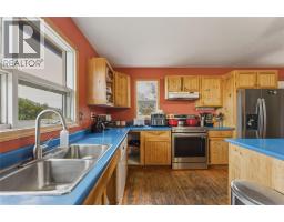 5pc Ensuite bath - 4864 South Grandview Flats Road, Spallumcheen, BC V4Y0P5 Photo 6