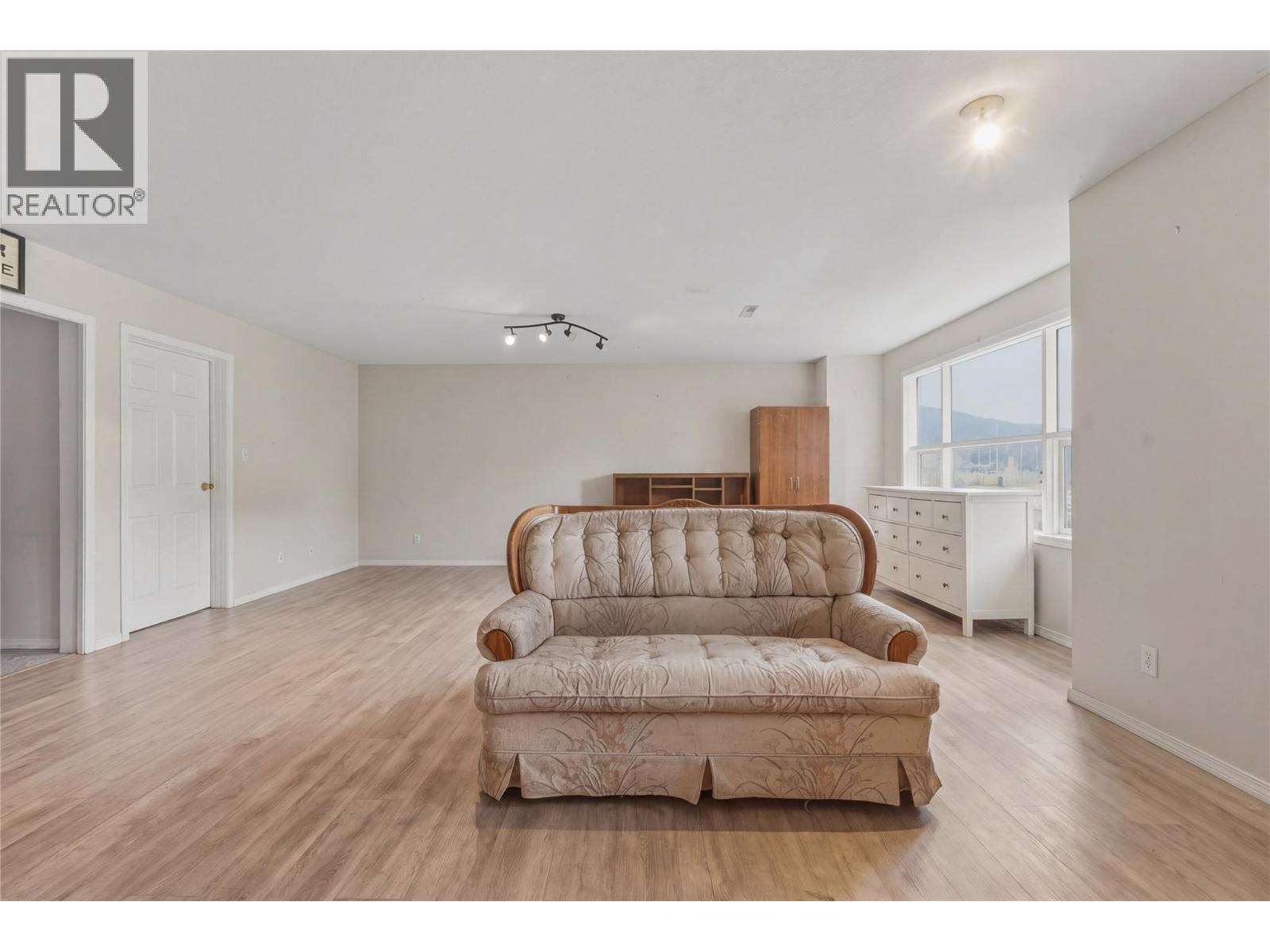 4864 SOUTH GRANDVIEW FLATS ROAD - 29