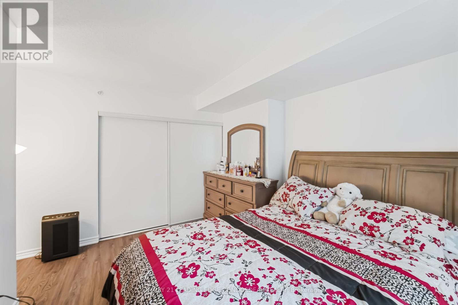 #424 1 FALAISE ROAD - 20