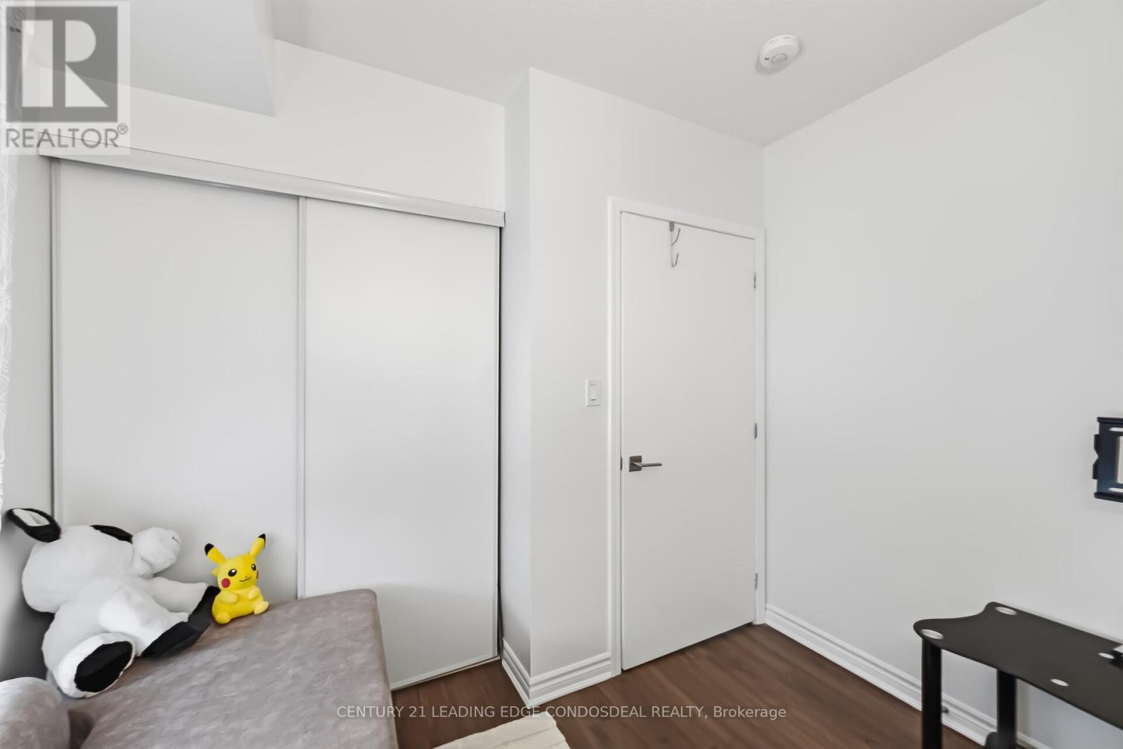 #424 1 FALAISE ROAD - 25
