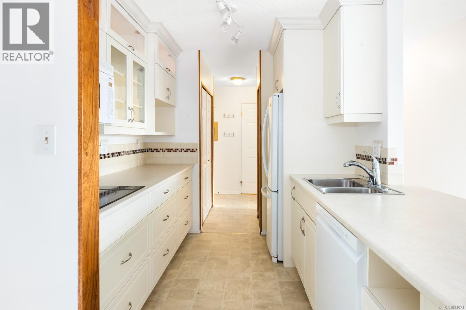 #301 9942 DANIEL ST - 14